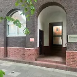 Casa Luna 6 Min Hbf , Erdgeschosswohnung ,altbau