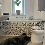 Casa Luna 6 Min Hbf , Erdgeschosswohnung ,altbau 아파트 뒤스부르크