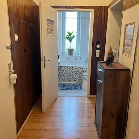 Casa Luna 6 Min Hbf , Erdgeschosswohnung ,altbau Duisburg