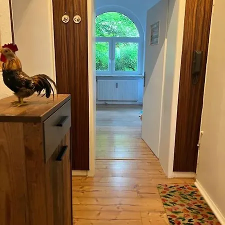 Casa Luna 6 Min Hbf , Erdgeschosswohnung ,altbau