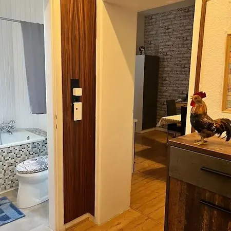 Apartamento Casa Luna 6 Min Hbf , Erdgeschosswohnung ,altbau