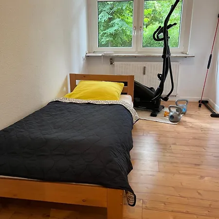 Casa Luna 6 Min Hbf , Erdgeschosswohnung ,altbau Apartamento