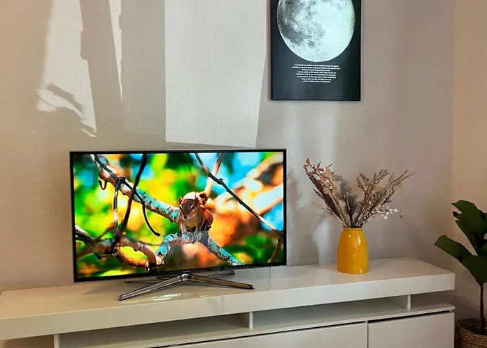 Casa Luna 6 Min Hbf , Erdgeschosswohnung ,altbau Apartmán *