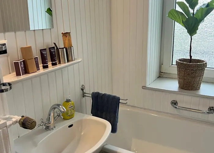 公寓 Casa Luna 6 Min Hbf , Erdgeschosswohnung ,altbau *