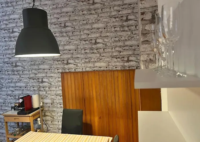 Casa Luna 6 Min Hbf , Erdgeschosswohnung ,altbau 公寓 杜伊斯堡