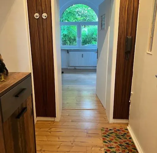 Casa Luna 6 Min Hbf , Erdgeschosswohnung ,altbau 杜伊斯堡