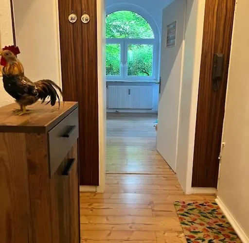 Casa Luna 6 Min Hbf , Erdgeschosswohnung ,altbau