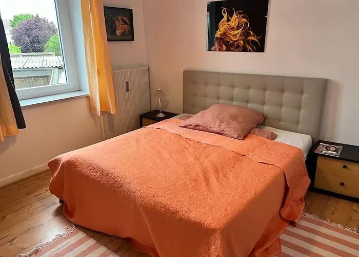 Casa Luna 6 Min Hbf , Erdgeschosswohnung ,altbau Apartmán Duisburg
